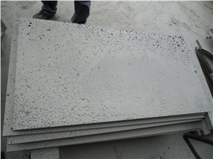 Lava Stone Paver / China Big Holes Volcanic Basalt Paving Tiles,Saw Cut Lava Stone Tile for Garden Pavement, Volcanic Rock Pavement
