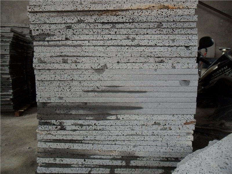 Lava Stone Paver / China Big Holes Volcanic Basalt Paving Tiles,Saw Cut Lava Stone Tile for Garden Pavement, Volcanic Rock Pavement