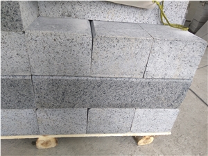 New G654 Gray Granite Curbstones Flamed Bushhammered Polished Surface Competitive Prices