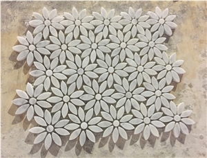 Carrara White Daisy Flower Pattern Mosaic Tile Polished - Marble from Italy Carrara White Daisy Flower Pattern Mosaic Tile Polished - Marble from Italy
