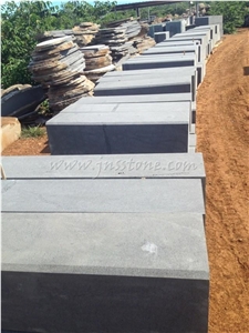 Hainan Bluestone Kerbstone / Hainan Black Basalt / China Black Basalt