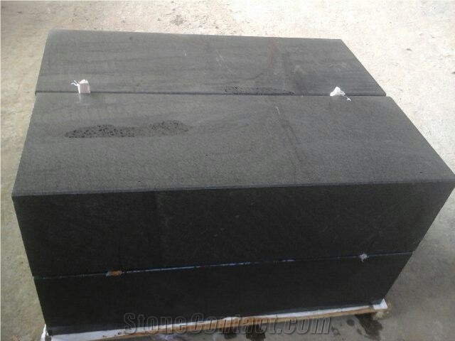 Hainan Black Basalt/ Black Basalt/ Bluestone/ Hainan Bluestone/ Pool Coping/ Pavers，Black Basalt/ Basaltina / Basalto/ China Black/ Hainan Black/ Hainan Black Basalt
