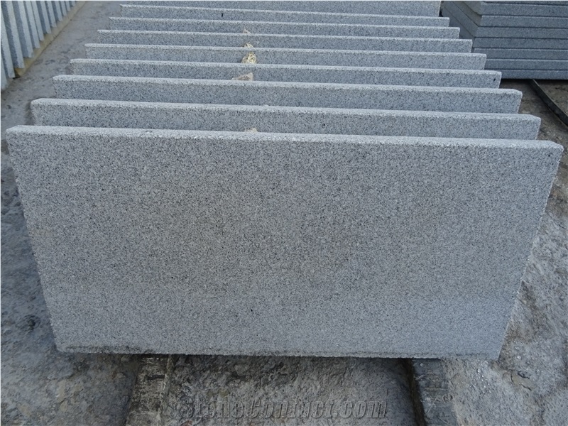 G633 Salome White/Navy Mist /White Neicuo Granite Finegrain Grey Granite Sesame Grey Granite Bianco Crystal White Granite Paving Tile Polished Honed Sandblasted Flamend and Brushed Antique Tile Paver