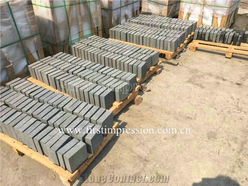 Popular China Grey Basalt Stone/Gray Basalt Tiles/Basalto/Grey Basalt/Andesite/Lava Stone/Walling/Flooring/Cladding Slab