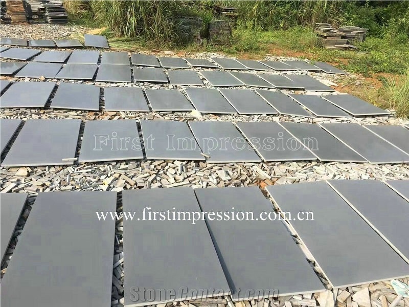 Popular China Grey Basalt Stone/Gray Basalt Tiles/Basalto/Grey Basalt/Andesite/Lava Stone/Walling/Flooring/Cladding Slab