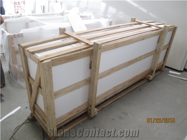 China Quartz Kithchen Countertop/ Island Top with White Color