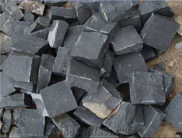 China Zhangpu Black Basalt Cobble Stone All Size Natural Spilt Paving Sets Cube Stone Paver Walkway Paver /Driveway Paving Stone/Garden Stepping Pavements/Exterior Pattern