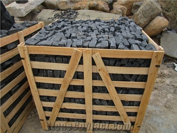 China Zhangpu Black Basalt Cobble Stone All Size Natural Spilt Paving Sets Cube Stone Paver Walkway Paver /Driveway Paving Stone/Garden Stepping Pavements/Exterior Pattern