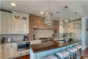 Engineered Quartz Kitchen Countertops