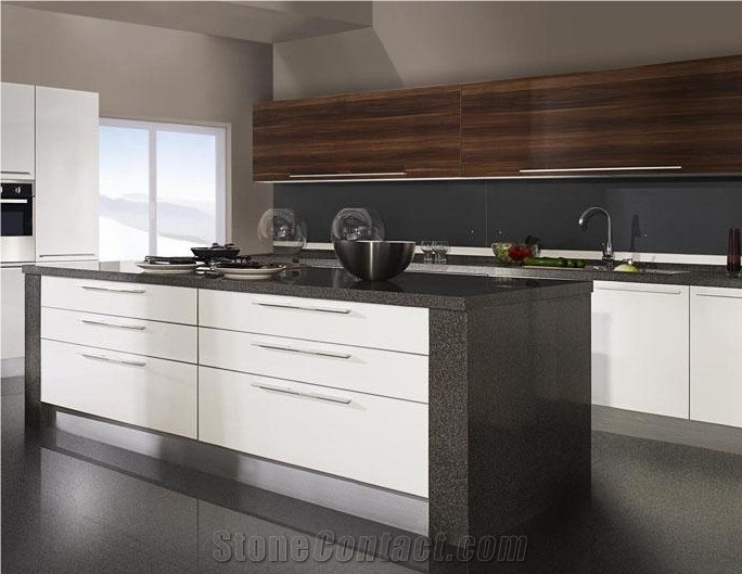 Engineered Quartz Kitchen Countertops