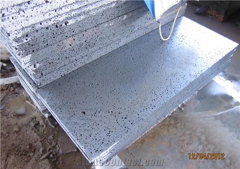 China Hainan Black Basalt Tile and Slab,Wall Cladding,A Grade Natural Stone,Own Factory and Quarry Owner with Ce Certificate,Big Gang Saw Slab in Large Stock and Cheap Price,Stone Floor