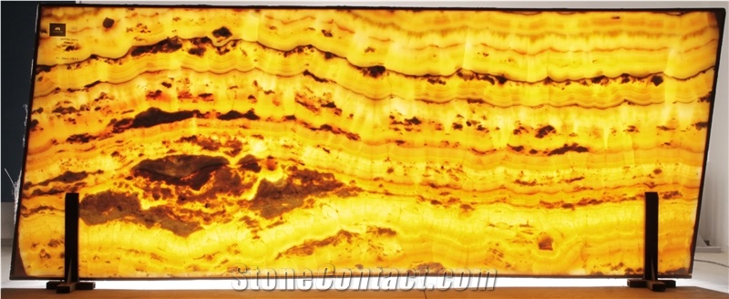 Saffron Onyx
