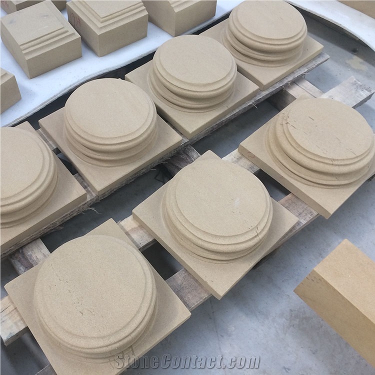 Beige Sandstone Caps Stone Quoin