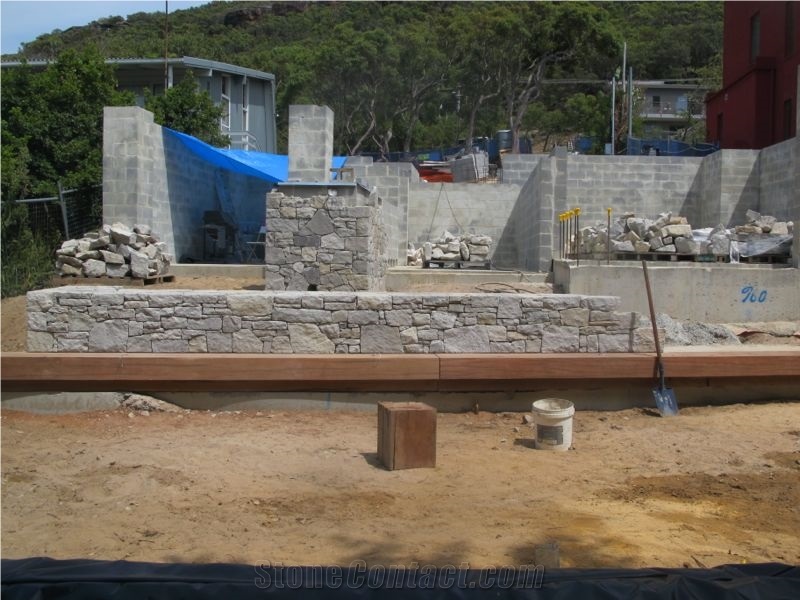 Killcare Nsw Sandstone Masonry Wall Work