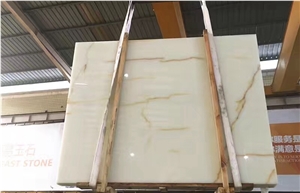 White Backlit Onyx Slabs Pattern Of Wall Tiles