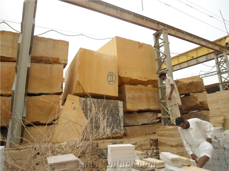 Pakistan Rojal Gold Limestone/American Gold Limestone/Yellow Limestone Slabs,Honed Tiles for Exterior Wall Cladding