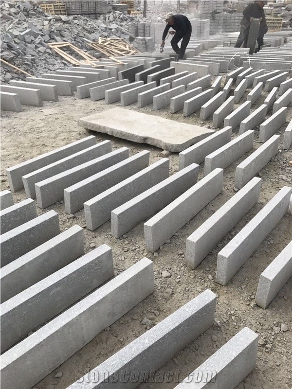 G375 Granite Flamed Palisade