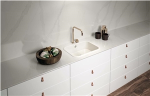 Beautiful Kitchen Top in Silestone Calacatta Gold and a Sink Integrity Beautiful Kitchen Top in Silestone Calacatta Gold and a Sink Integrity