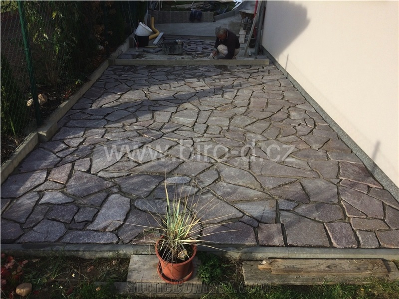 Gneiss Irregular Flagstone Pavers