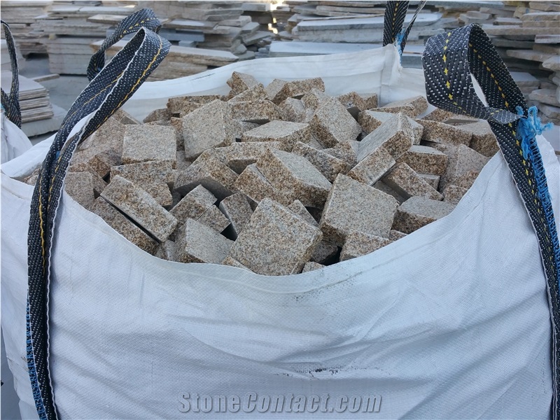 Amarelo Mondim Granite Cube Stone