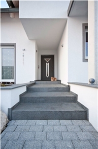 Nero Impala Granite Deck Steps