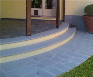 Pietra Serena Circle Stair