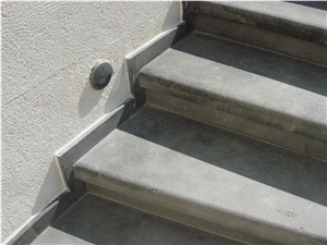 Olivine Basalt Steps, Risers