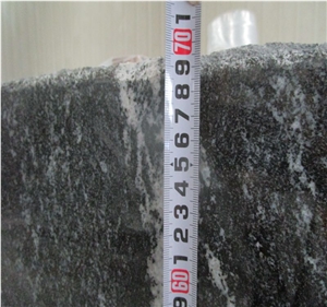 China Snow in Black Granite Natural Polished Floor Covering/Wall Covering/Granite Skirting/Wall Stone/Bulding Stone /Paving Stone for Decoration