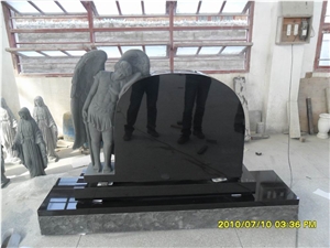 China Factory Handcarved Winged Angel Headstone for Sale, Black Granite Angel Hold the Heart Monuments and Tombstones