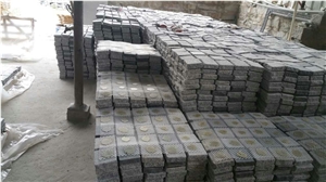 China G684 Black Granite Basalt Surface and Sides Natural Split, Flamed Pavers, Cubes on Net, Walk Way Driveway Paving Stone, Landscaping Road Stone