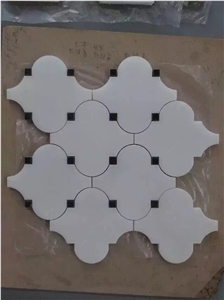 Polishing White Marble and Granite Mosaic in Lantern Shape