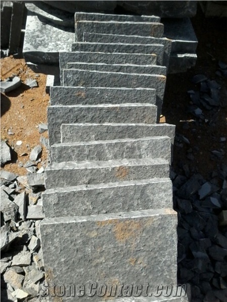 Vietnam Black Basalt Flamed Tiles