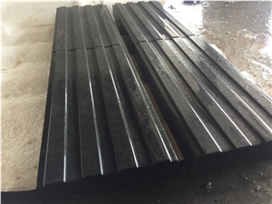 China Black Zhangpu Basalt Street Gutter Grooved Drainage Tile Paver