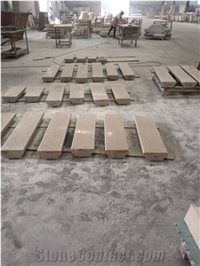 Discount Beauty Portugal Beige Limestone Panel Cuts Stairs Flooring Stepping, Shell Stones Coral Stone Limestone Floor Paving Deck Stairs Gofar