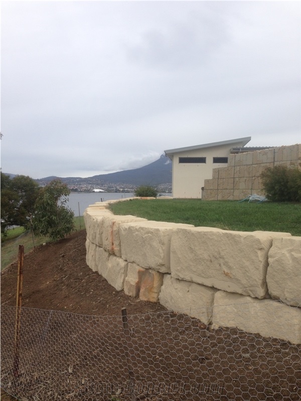 Buckland Sandstone Retaining Wall Building Blocks