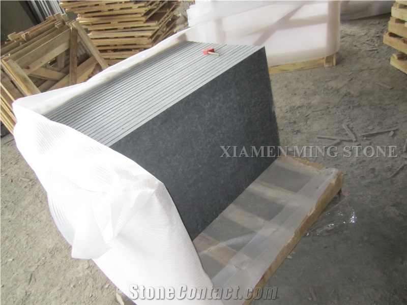 A Quality Mongolia Black Basalt Nero Ebony Black Andesite G133 Flamed,Lavqa Stone Brick Tile Panel for Railway Floor Covering Customized