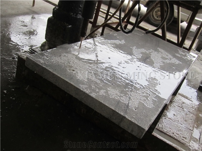 China Viscont White Granite Cube Stone Paver Set Exterior Cobble Stone Garden Paving,Landscaping Walkway Road Stone Pavers
