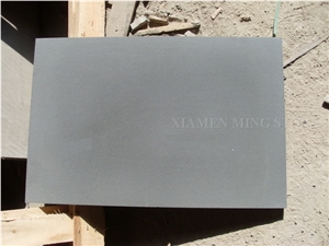 Order Show Honed Black Hainan Basalt Machin Cutting Tile Panel for Swimming Pool Surround Paving,Lava Andesite Stone Floor Deck Paver Tiles