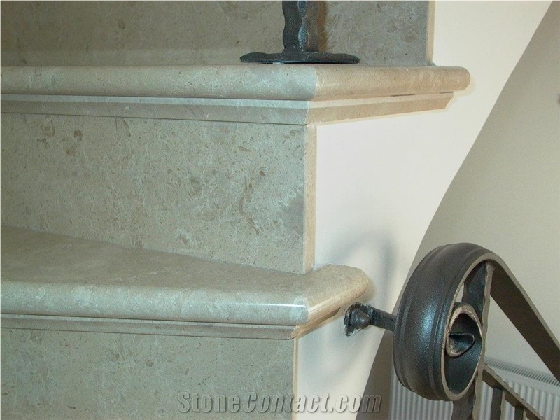 Calix Limestone Staircase