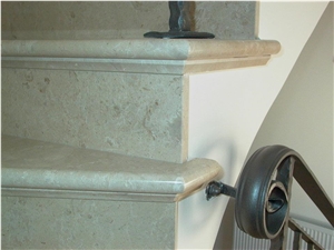 Calix Limestone Staircase