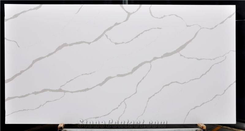 Calacatta White Marble Look Quartz Stone Solid Surfaces Polished Slabs Tiles Engineered Stone Artificial Stone Slabs for Hotel Kitchen