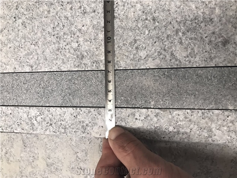 China Hill Light Granite G633 with Black Stone Flamed Anti Slip Stairs/Steps/ Staircase,Flamed Light Granite Staircase