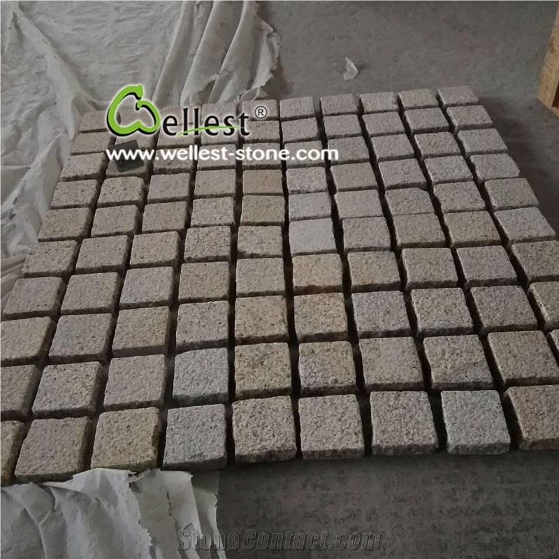 Hot Sell Yellow Granite Bush Hammered Pavers Mounted on Meshed