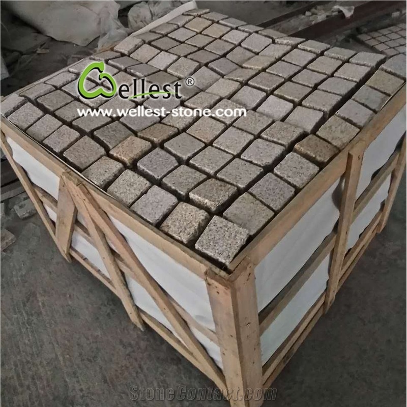 Hot Sell Yellow Granite Bush Hammered Pavers Mounted on Meshed