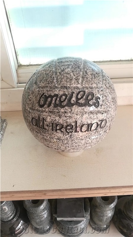 China Marble Sculptures Football Handicrafts Stone Carvings