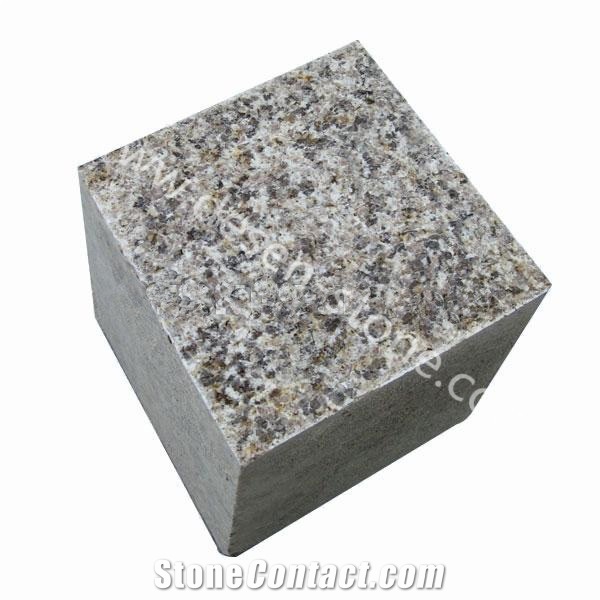 G682 Yellow Granite Cobblestones/Cobble Stone/Cube Stone/Paving Stone