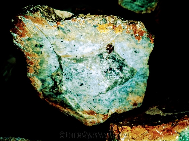 Ring Of Fire Nephrite Jade