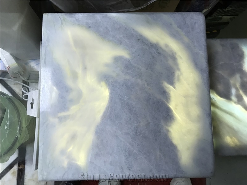 China Snow White Blue Lines Marble Slabs For Sale Light transmit Hotel