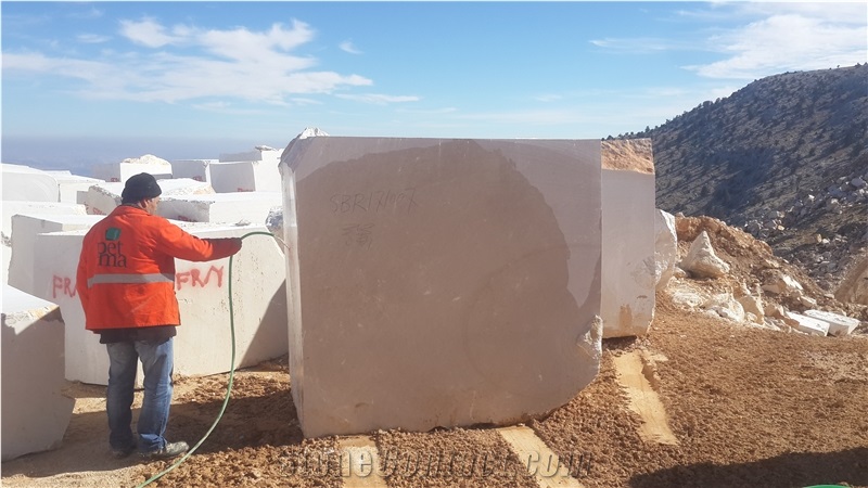 Mersin Mut Beige Marble Quarry Blocks