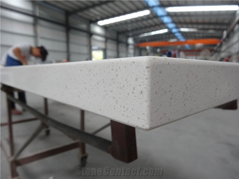White Mirroor Fleck Quartz-Countertop